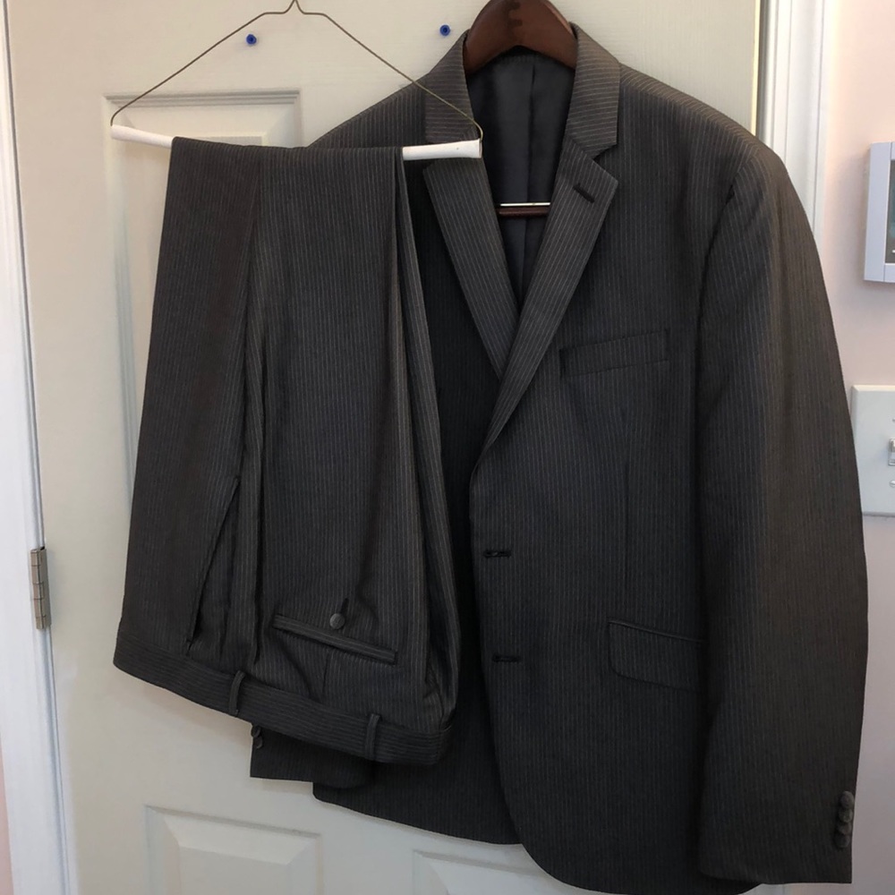 Kenneth Cole Grey Pin Stripe Suit 42S